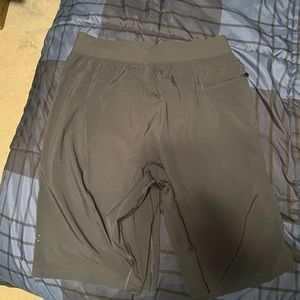 Mens Lululemon T.H.E Short Linerless blue/gray Medium 11 inch inseam big&tall